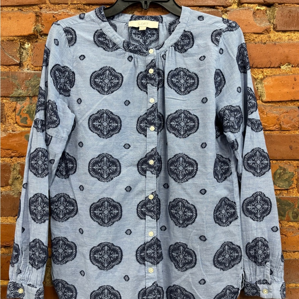 LOFT Chambray Navy Medallion Embroidered Button Down Blouse Top Size Small